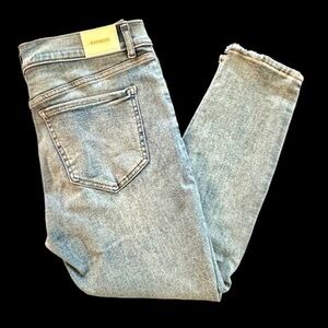 Women’s EXPRESS Light Wash Denim Jeans - Size 12P - NWOT Brand New